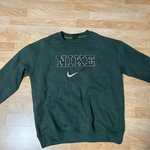 Nike Crewneck Green Size L RUNS SMALL